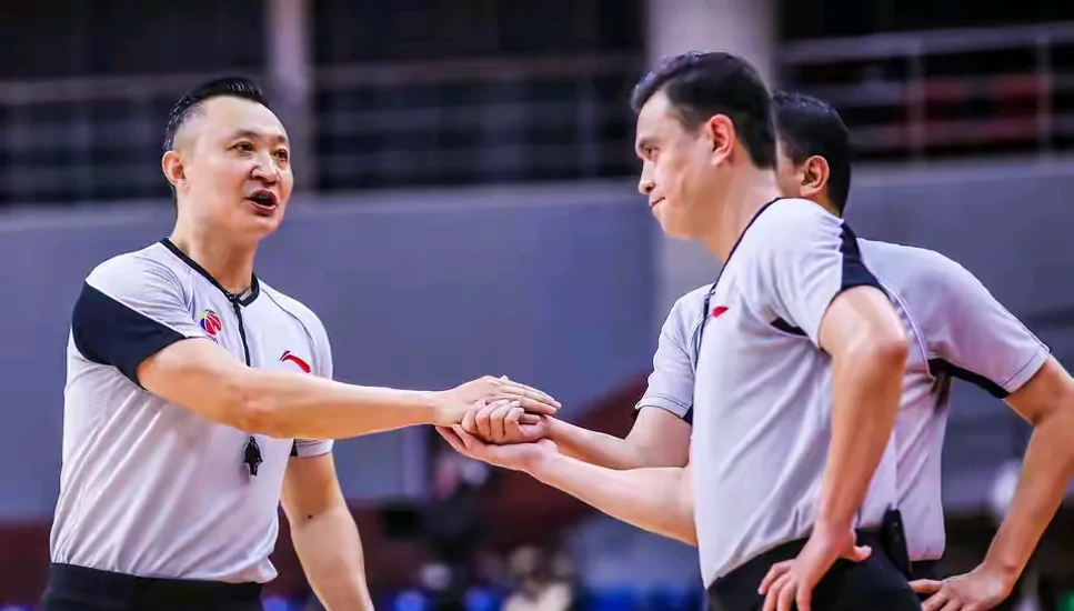 东海猛虎队击败洞庭猛虎队,电竞预选赛上演裁判判罚引热议!防守强度拉满的简单介绍 东海猛虎队击败洞庭猛虎队,电竞预选赛上演裁判判罚引热议!防守强度拉满的简单介绍