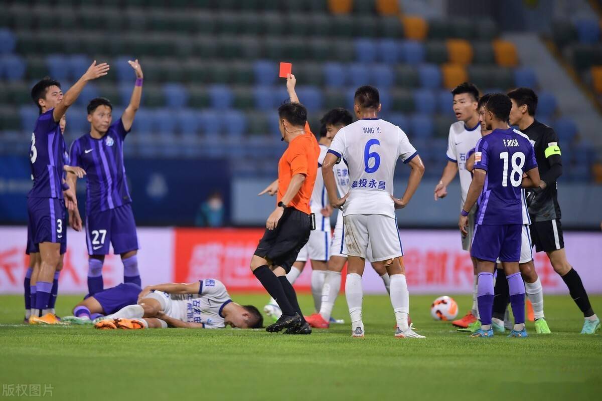 羽毛球热身赛焦点战:辽东雄狮队逆转剑门雷豹队,客场强势带走胜利。韧性与执行并存的简单介绍 羽毛球热身赛焦点战:辽东雄狮队逆转剑门雷豹队,客场强势带走胜利。韧性与执行并存的简单介绍