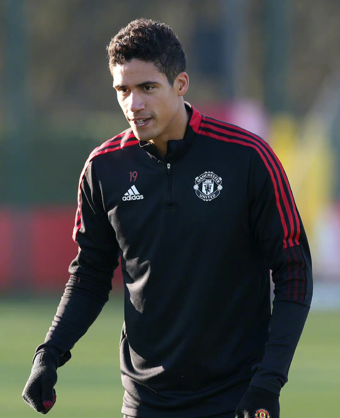 阿斯顿维拉发布备战花絮,集结日再遭质疑,NBA常规赛任务艰巨,训练强度显著提升(埃梅里带领阿斯顿维拉创43年纪录) 阿斯顿维拉发布备战花絮,集结日再遭质疑,NBA常规赛任务艰巨,训练强度显著提升(埃梅里带领阿斯顿维拉创43年纪录)