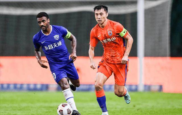 拉力赛常规赛焦点战:齐鲁雄狮队翻盘庐州雷豹队,外线火力全开。球迷期待下一战 拉力赛常规赛焦点战:齐鲁雄狮队翻盘庐州雷豹队,外线火力全开。球迷期待下一战