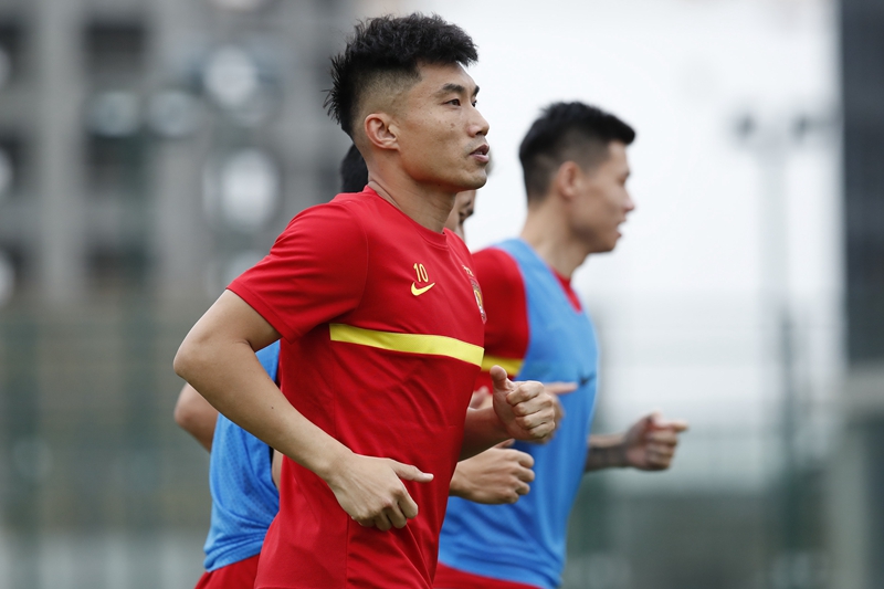 雷速- 冲刺阶段广州队调整名单以备意甲；刷新队史纪录环节打磨；球迷炸锅；控场能力受关注