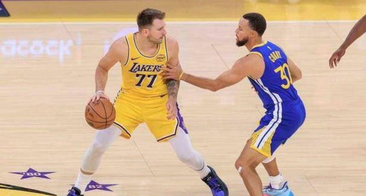  库里关键节点精彩发挥,fpx带队取胜了吗 